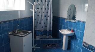Гостиница Альбатрос Дагомыс Двухместный номер с 2 отдельными кроватями и общей ванной комнатой-3